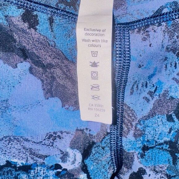 lululemon Speed Up Full-On Luxtreme Legging Screen Camo Purple & Blue Size 2 - Picture 14 of 14